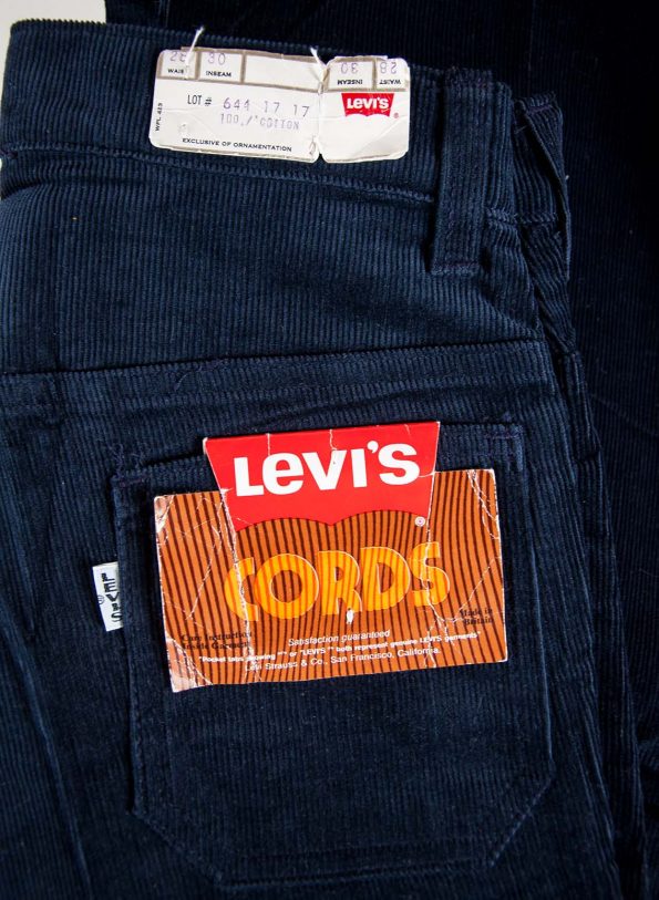 The dead stock corduroy Levis - Size 25 inch - Image 7
