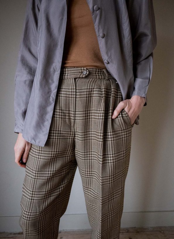 The taupe silk back bow blouse - Size 34 up to 40 - Image 3