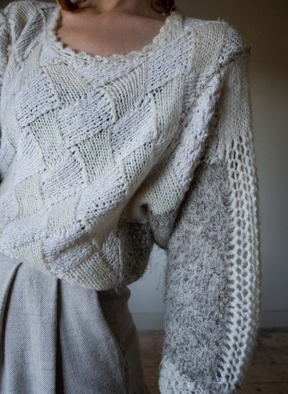 The fancy white toned knit - Size up to 38 - Image 4