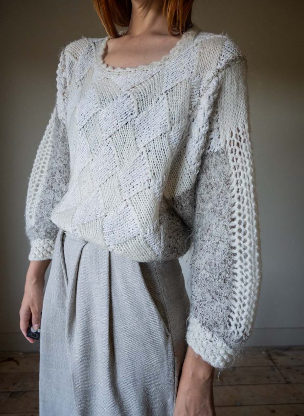 The fancy white toned knit - Size up to 38 - Image 7