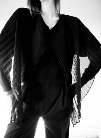 The pleated sheer wool knit - Size up to 40