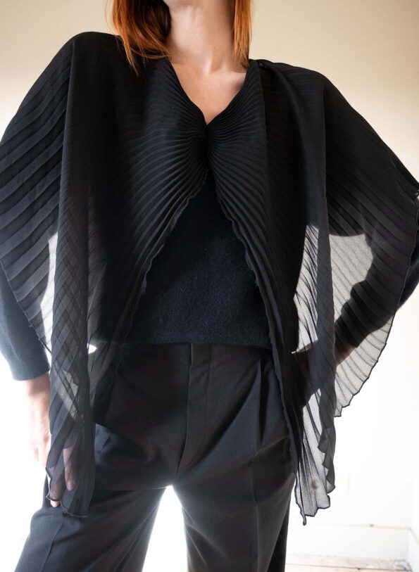 The pleated sheer wool knit - Size up to 40 - Image 2