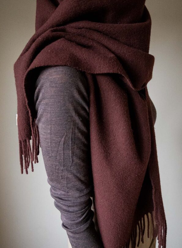 The 100% wool brown scarf - Image 3
