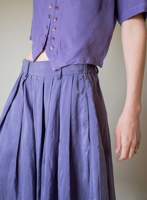 The 100% silk purple pleated skirt - Size up to 40 - Image 4