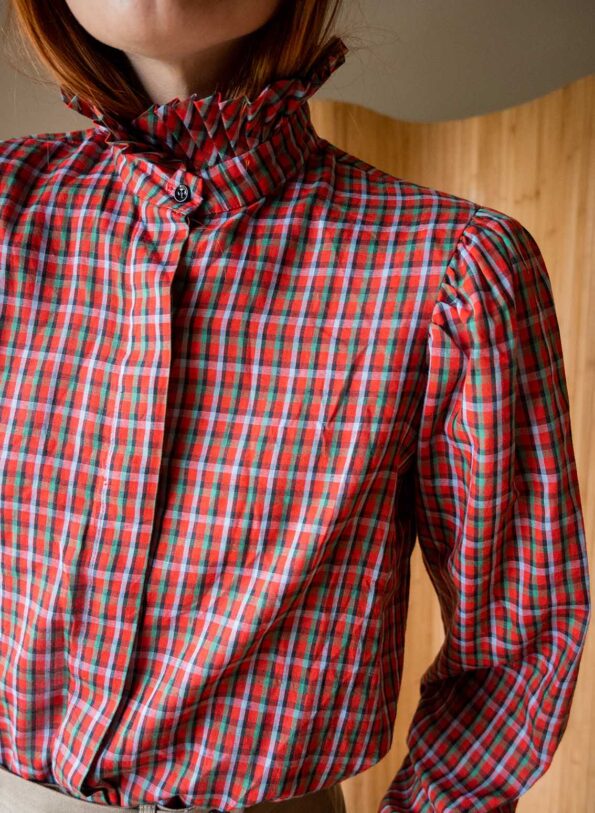 The checkered plisse collar blouse - Size up to 38 - Image 2