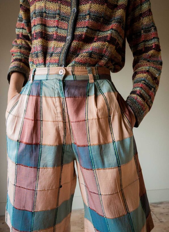 The 100% silk checkered shorts - Size up to 36 - Image 6