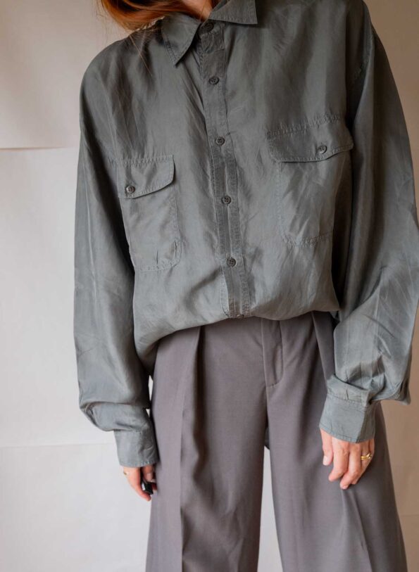 The graphite grey 100% silk blouse - Size up to 42 - Image 4