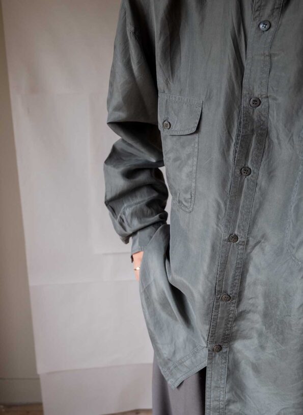 The graphite grey 100% silk blouse - Size up to 42 - Image 5