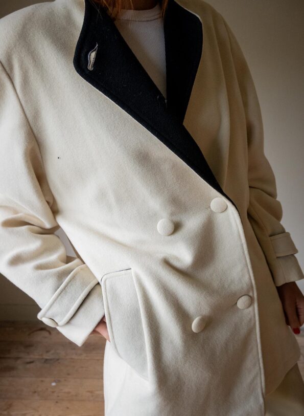 The off white woolen coat - Size up to 38 - Image 8
