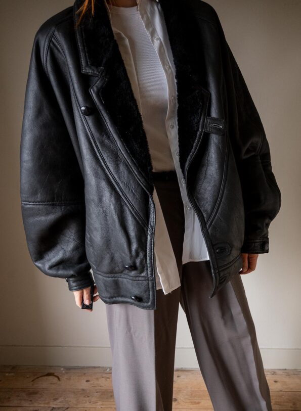 The Black shearling coat - Size up to 42 - Image 2
