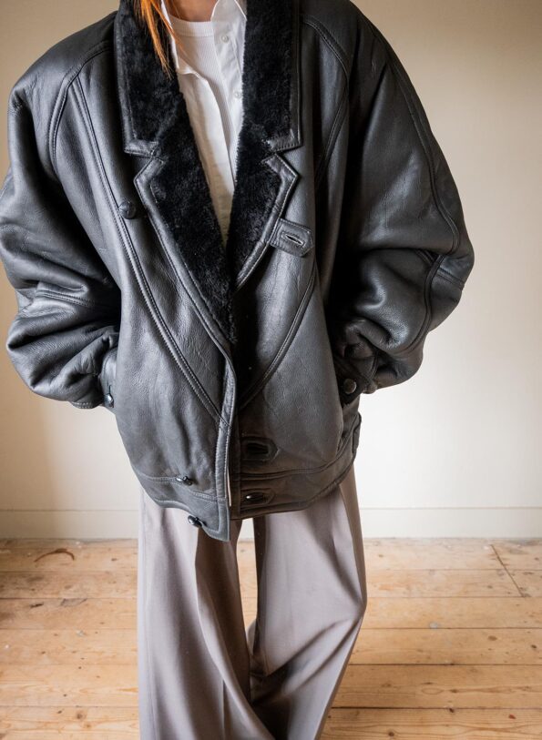 The Black shearling coat - Size up to 42 - Image 10