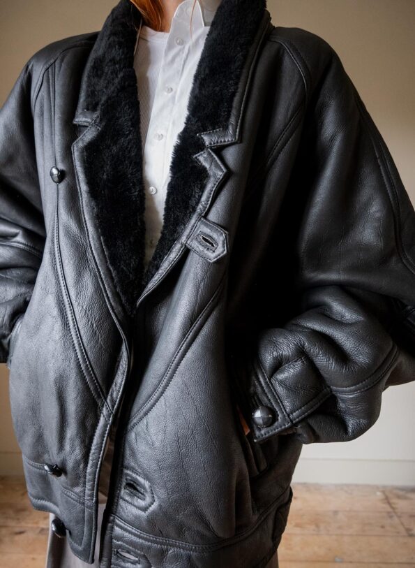 The Black shearling coat - Size up to 42 - Image 3