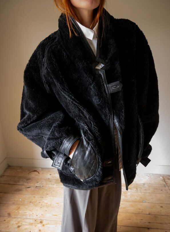 The Black shearling coat - Size up to 42 - Image 4