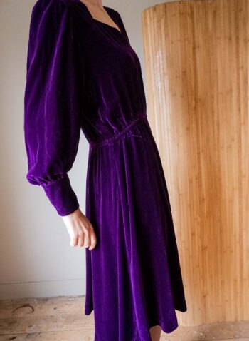 The silk velvet violet dress with heart shaped neckline, Size up to 38