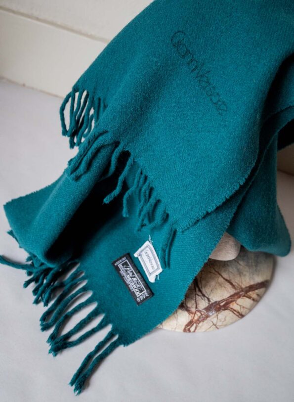 The 100% wool GIANNI VERSACE scarf