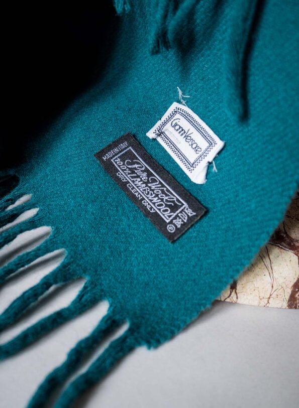 The 100% wool GIANNI VERSACE scarf - Image 3