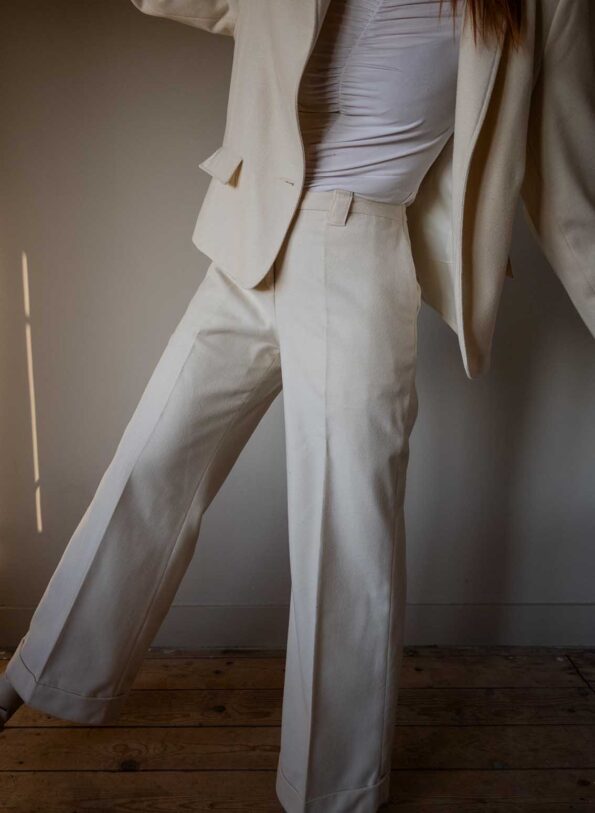 The off white wool SUIT - Size up to 36