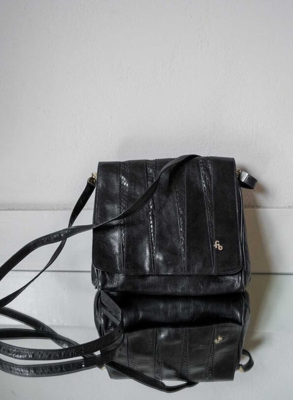 The structured leather bag