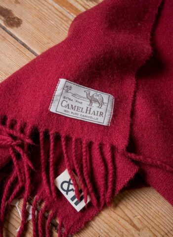The burgundy 100% camel wool scarf