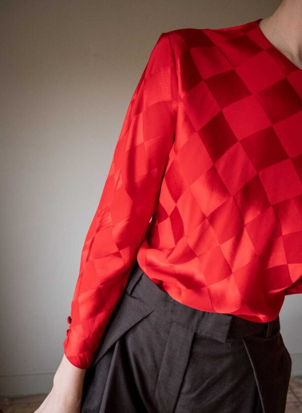 The diamond weave 100% silk blouse - Size up to 38