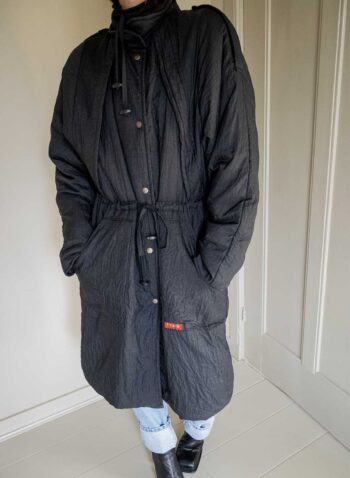 The padded black 80’s coat - Size up to 40