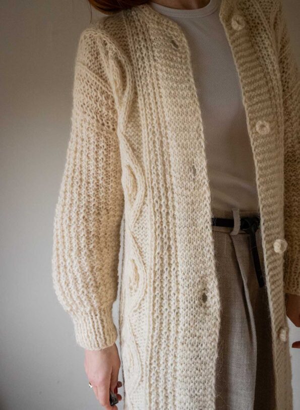The hand knit long aran like cable cardigan - Size up to 40 - Image 8