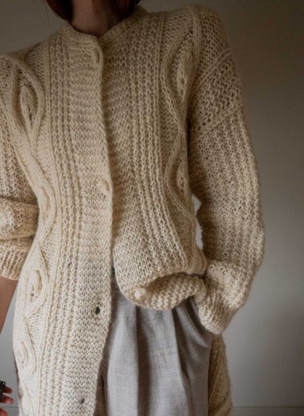 The hand knit long aran like cable cardigan - Size up to 40 - Image 12