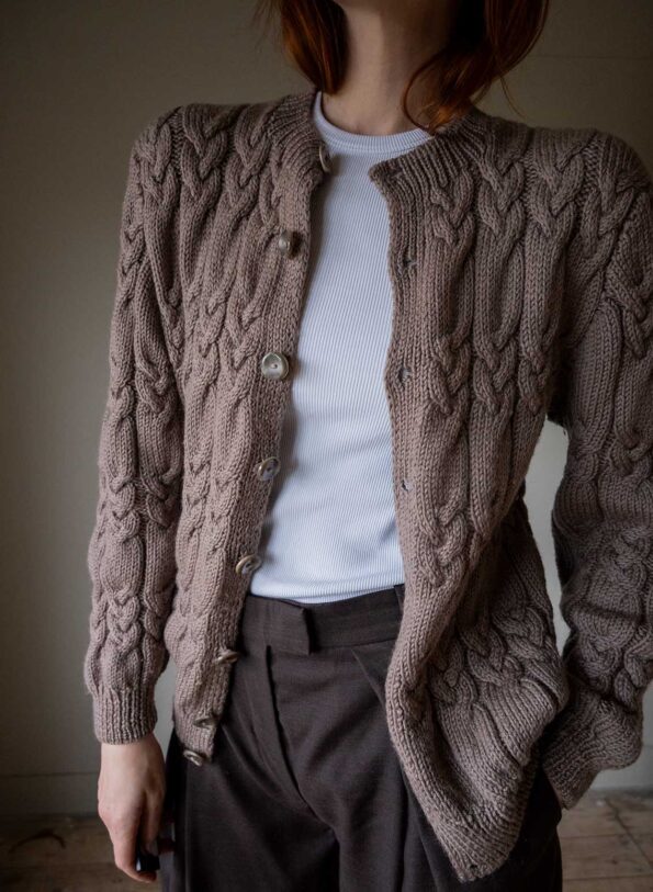 The 100% wool cable knit cardigan in taupe - Size up to 38 - Image 5
