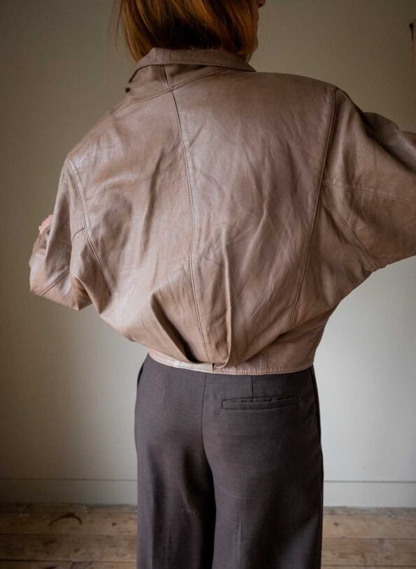 The cropped beige leather jacket - Size up to 38 - Image 4