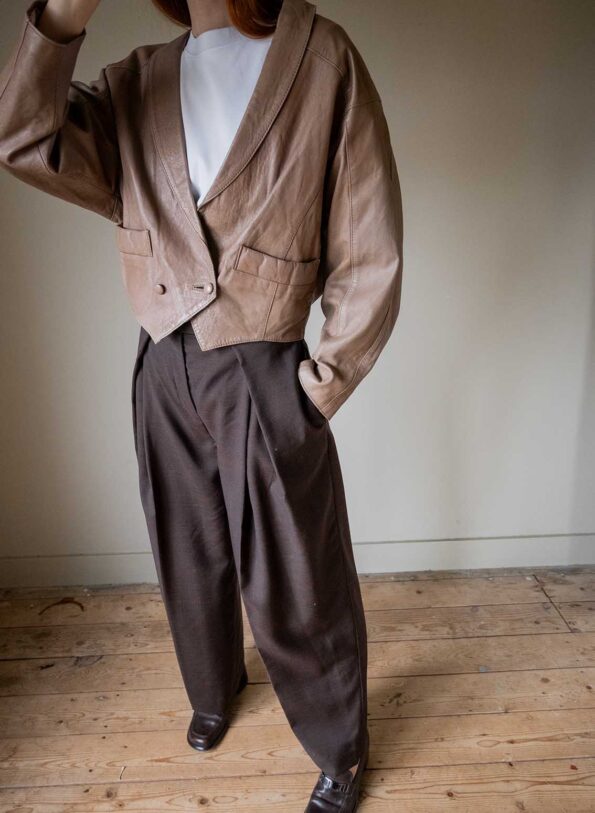 The cropped beige leather jacket - Size up to 38