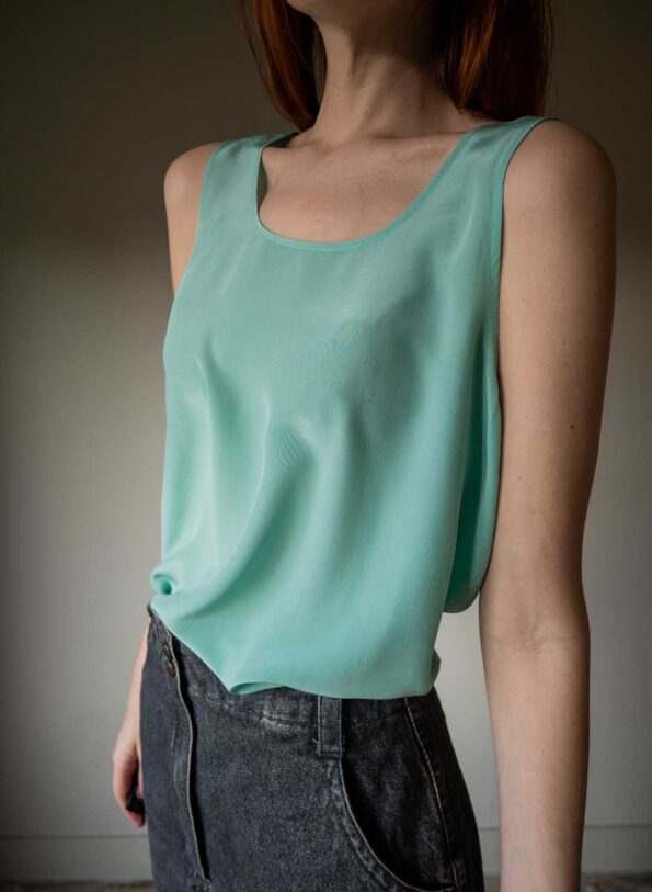 The 100% silk singlet set in mint and navy - Size up to 38 - Image 2