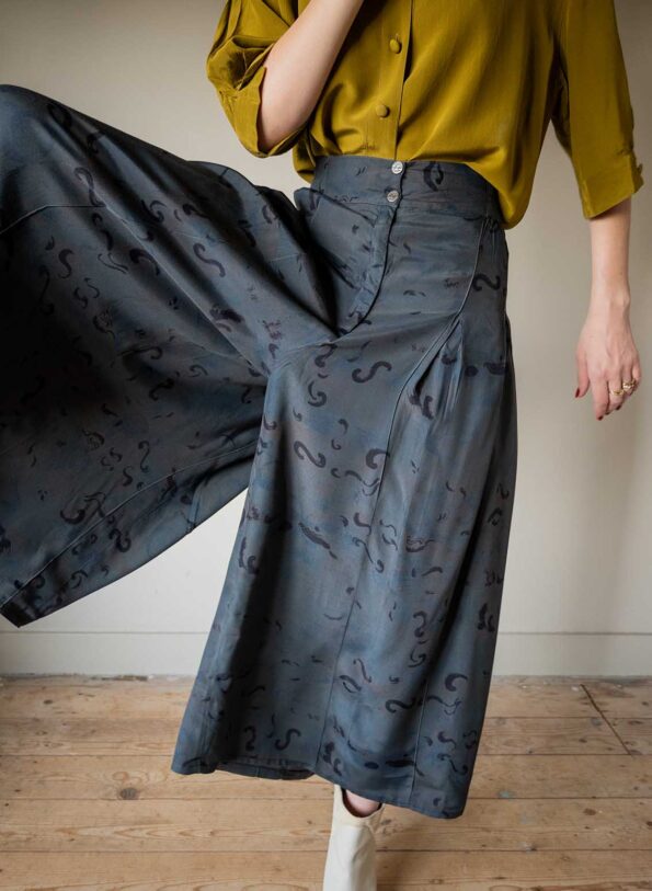 The dark grey printed culotte - Size L / XL - Image 2