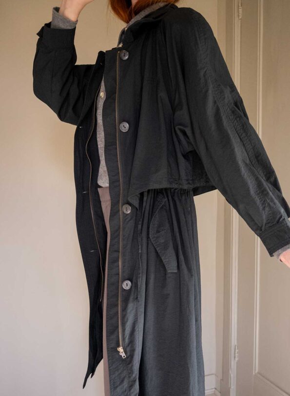 The lightweight black trench inspired 80’s coat - Size up to M - Image 10