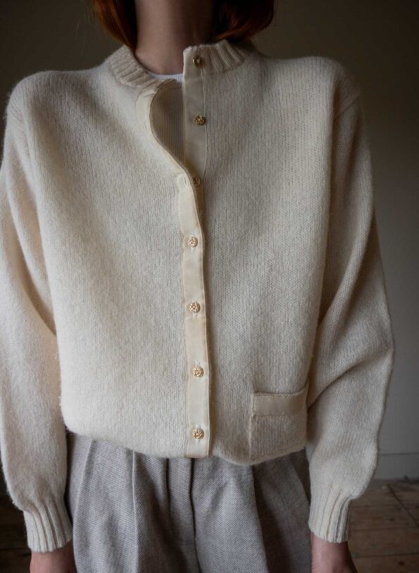 The off white wool cardigan with pocket detailing - Size up to L - Image 3