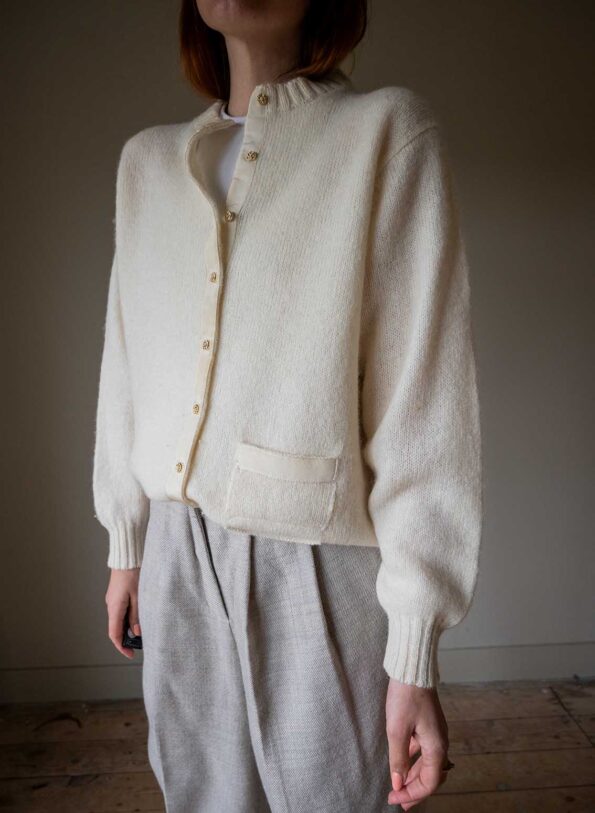 The off white wool cardigan with pocket detailing - Size up to L - Image 7
