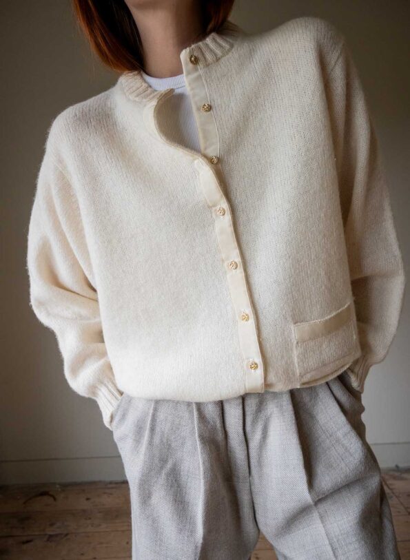 The off white wool cardigan with pocket detailing - Size up to L - Image 2