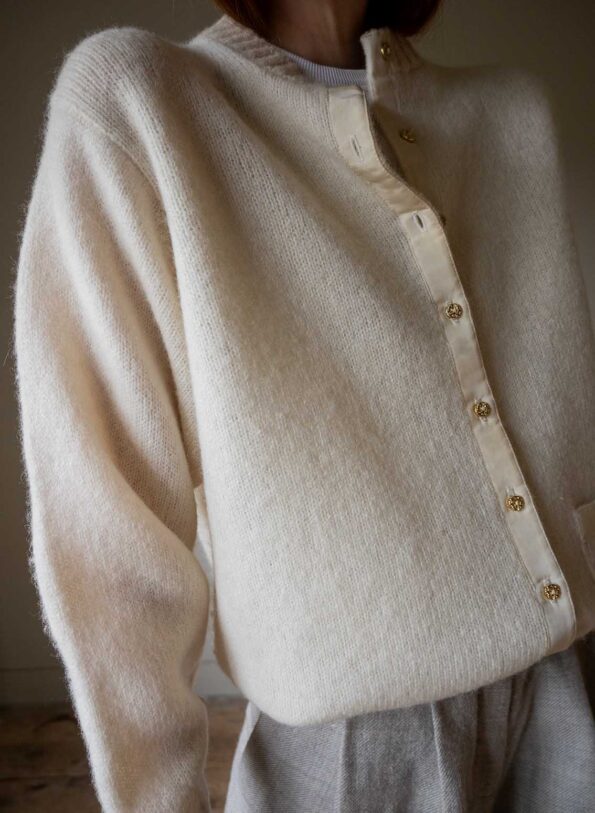 The off white wool cardigan with pocket detailing - Size up to L - Image 6