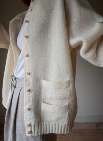 The off white wool cardigan with pocket detailing - Size up to L