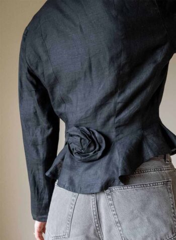 The black linen rose detailed blazer - Size up to XS