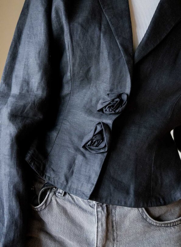 The black linen rose detailed blazer - Size up to XS - Image 4