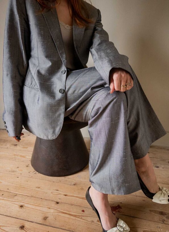 The 100% silk grey suit - Size 40/42 - Image 6