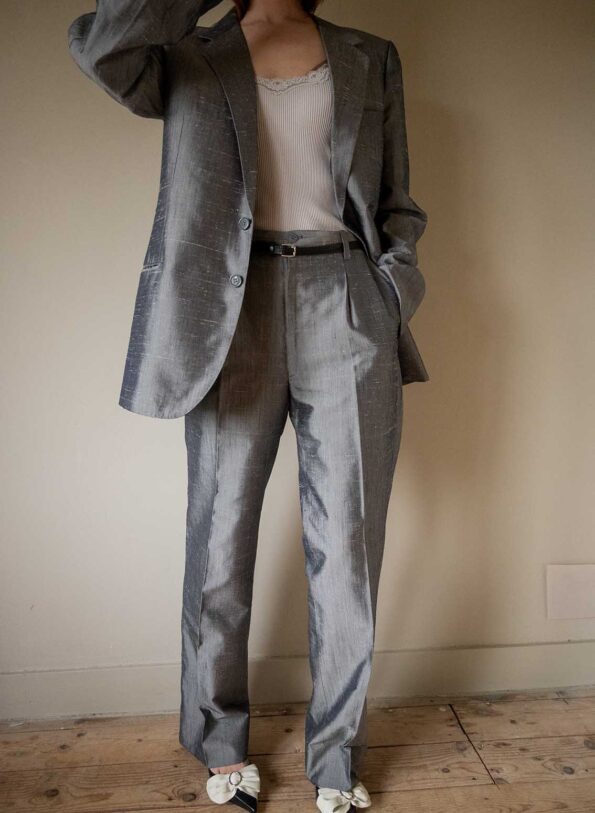 The 100% silk grey suit - Size 40/42 - Image 7