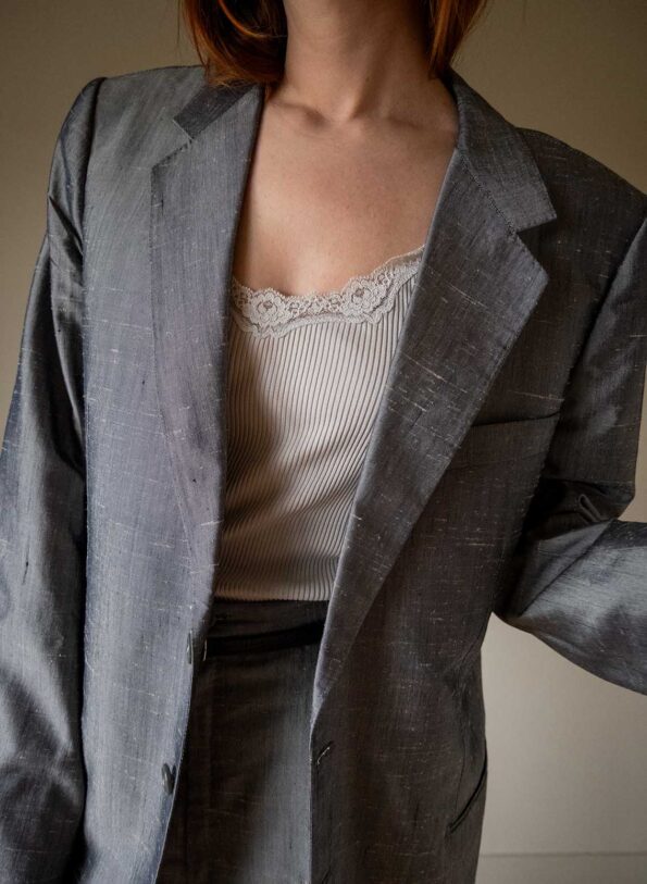 The 100% silk grey suit - Size 40/42 - Image 3