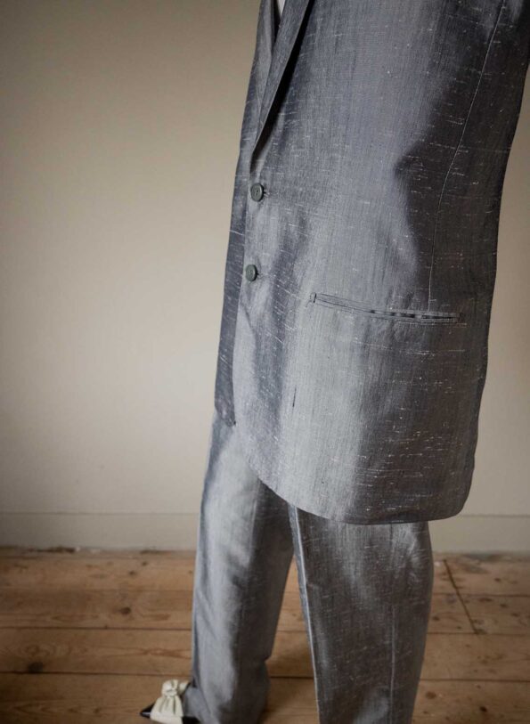 The 100% silk grey suit - Size 40/42 - Image 10