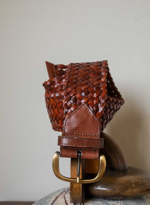 The 100% leather woven wide belt