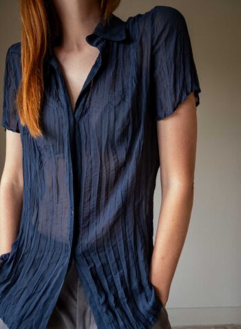 The navy blue crinkle blouse - Size up to M