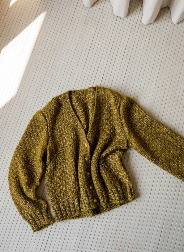The hand knitted olive green cardigan - Size up to L - Image 8