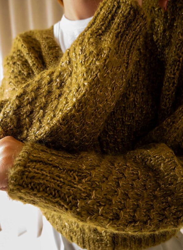 The hand knitted olive green cardigan - Size up to L - Image 6