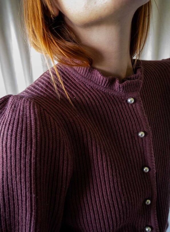 The 100% wool frill knit cardigan in dark raspberry - Size up to S - Image 3