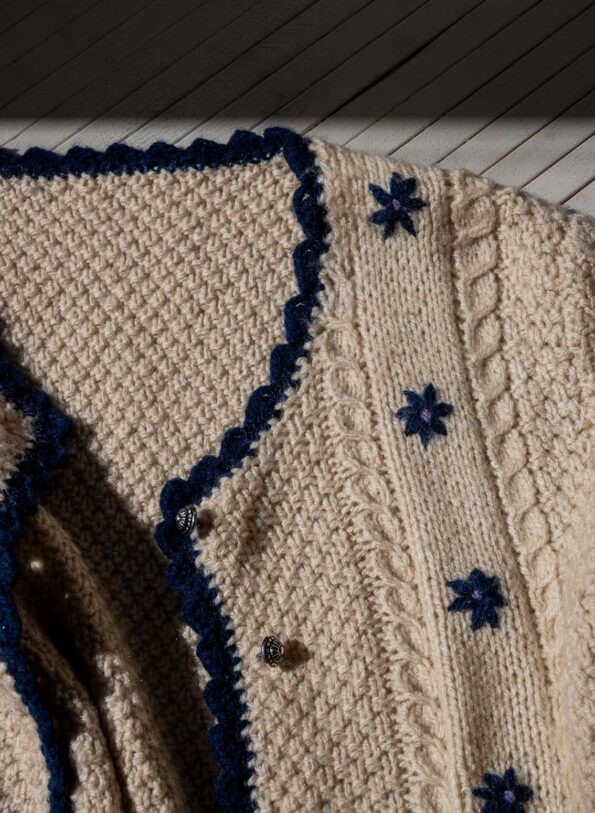 The 100% wool handmade knitted flower cardigan - Image 8